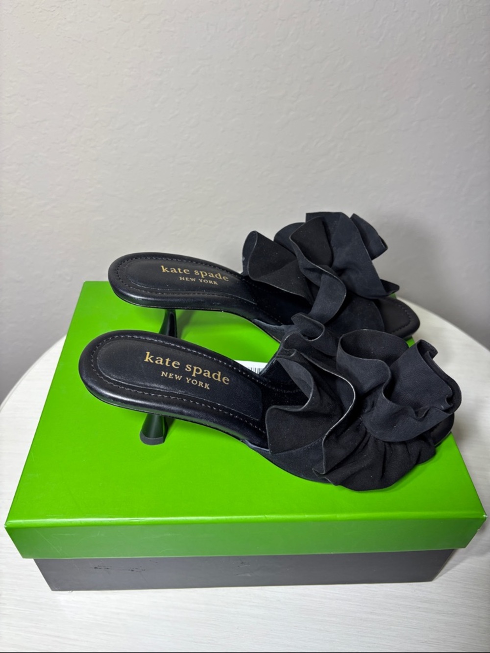 NIB Kate Spade New York Flourish Heeled Sandals in Black - Size 7.5B - Picture 7 of 10